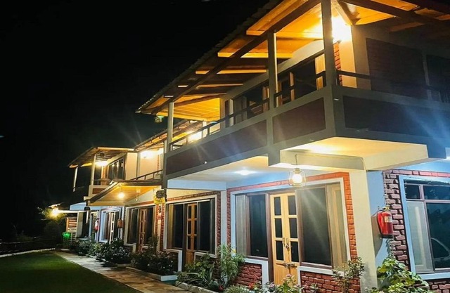 Binsar Oak Paradise Resort Binsar