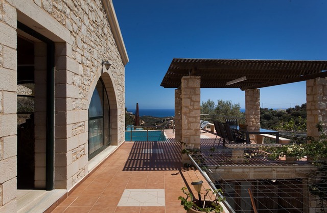 Bio-Energía ~ VILLA "Antonis" ~ Fantásticas vistas de las montañas y el mar ~