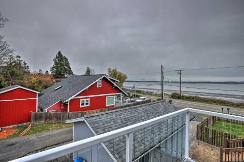 Birch Bay Abode Crabbing, Boating and Golfing!