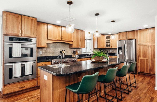 Birch House-Family friendly home with shared beach