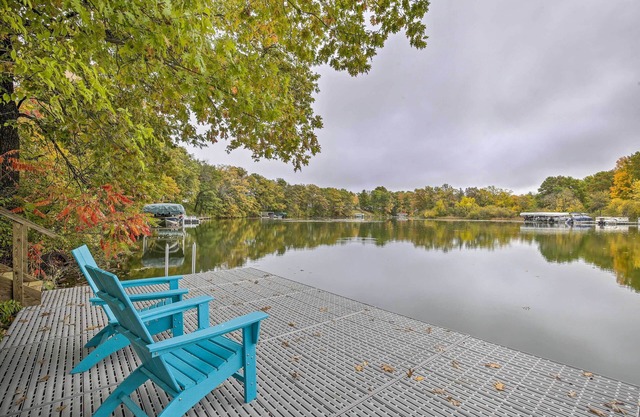 Birchwood Cottage with Red Cedar Lake Access!