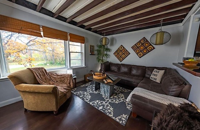 Bird-watching haven in Dundas Ontario