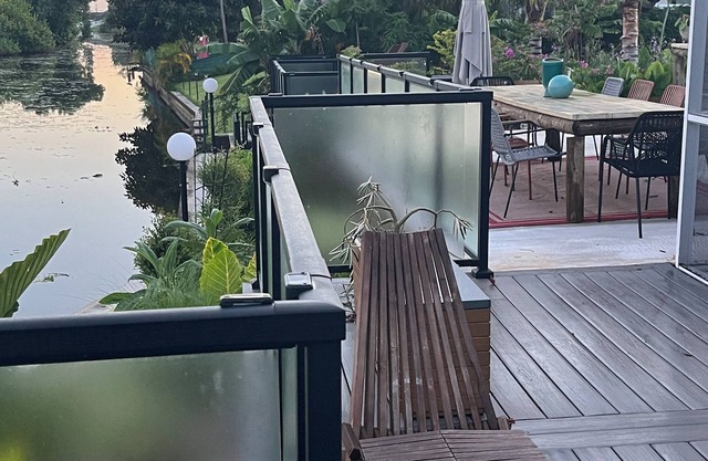 Birthday? Wedding? Anniversary? Reunion? Heated Pool, sleeps 13