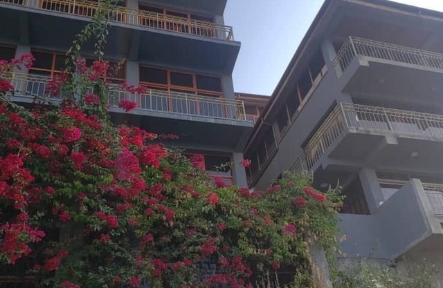 Bishan Dar Cottage