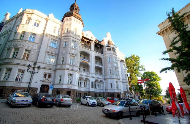 Bishop Apartments