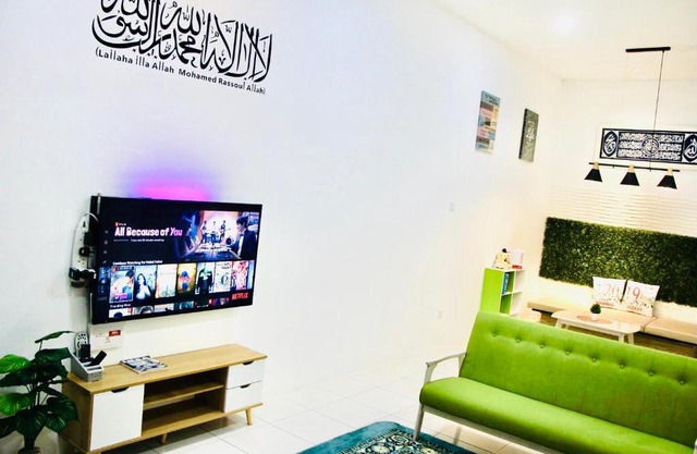 Bismillah Homestay Muslem NETFLIX UNIFI HIGH SPEED