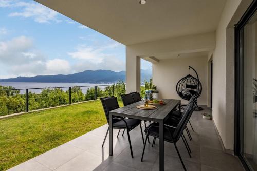 Bivio hill residence