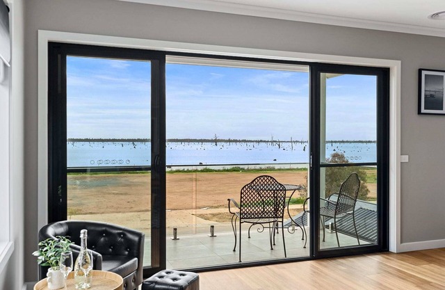 Black Bull Point Holiday House