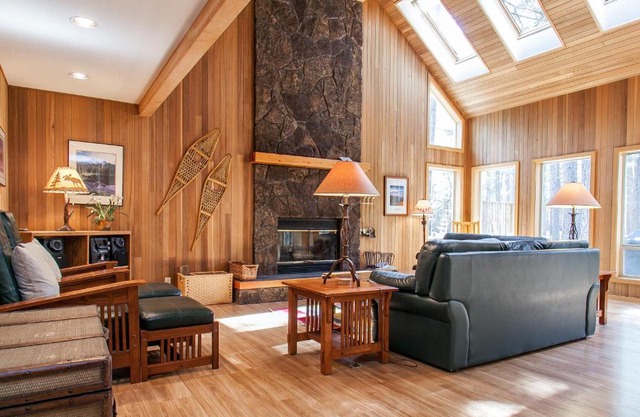 Black Butte Ranch: NW Contemporary