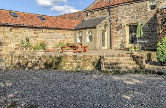 Casa de gato negro, HELMSLEY
