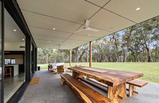 Black Cockatoo Retreat - 5 Star Luxury Acreage