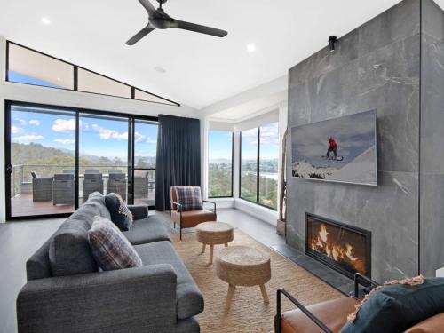Black Diamond Retreat - Luxury 3BR Home l Lake Views l Fire Pit l WiFi l Bath