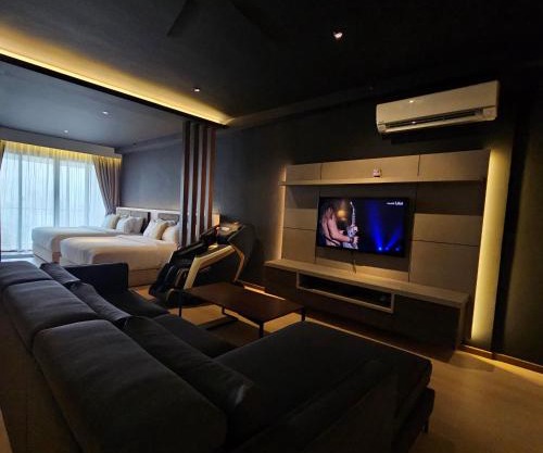 Black Martini Premium Suite