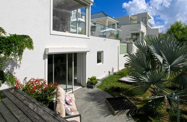 Black Palm Apt6 (2 bedrooms, Garden, Amazing Sea View)