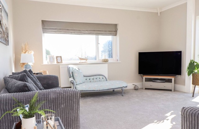 BLACK ROCK FIRST FLOOR APARTMENT in Porthmadog