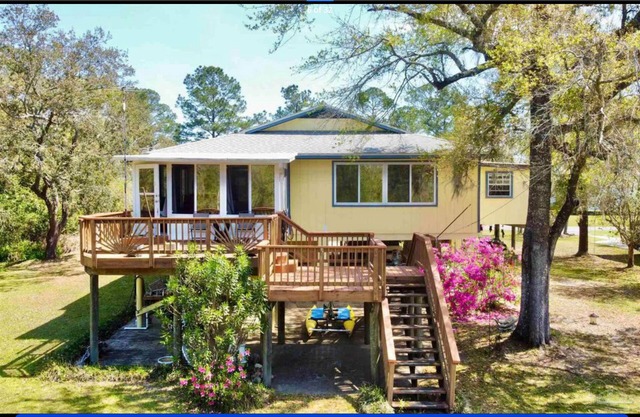 Waterside 3 Bedroom Home with Boat Slip
