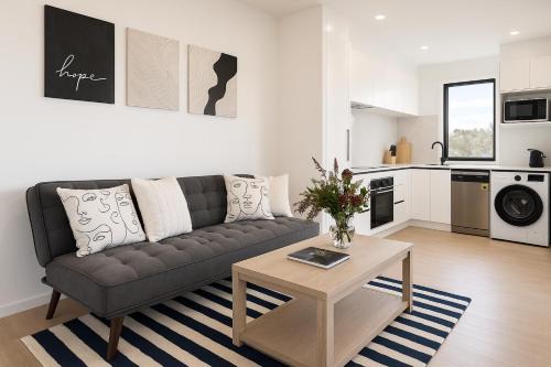 Blanc Suite 11 Cozy N Mall n Park