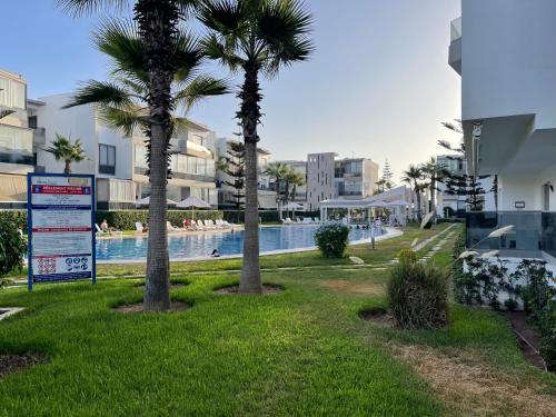 BLANCA BEACH- بلانكا بيتش سكن مشترك غرفة مزدوجة مكيفة لدى الساكن في I COLOCATION I Chambre double climatisée chez l'habitant dans une résidence pieds dans l'eau I FLAT SHARE I Air conditioned double room in a host's home within a waterfront residence