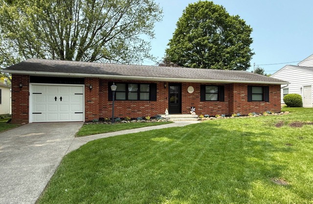 3 BR/2 BA house in charming Norwalk King Master w/Ensuite/Washer & Dryer/DW