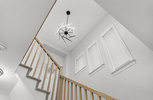 BLISS Modern Luxury 3 BED Entire Family-Friendly Townhome + FREE PARKING.