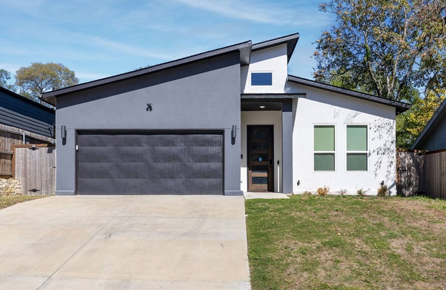 Blissful Bungalow - 4 Miles to Downtown - Updated!