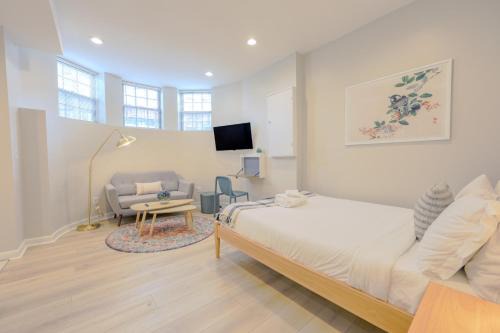 Blissful South End Studio