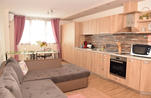 Blom Airport Apartment