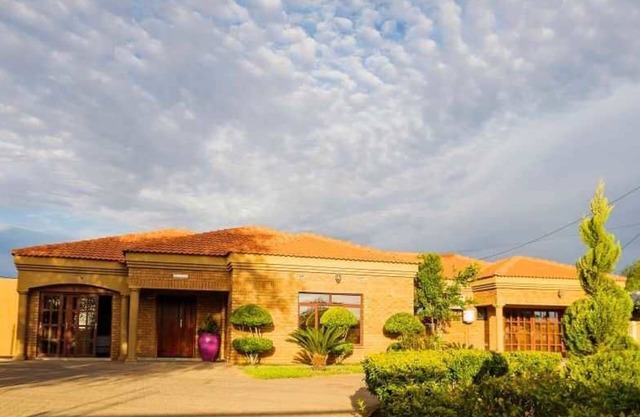 Blomsbed Inn