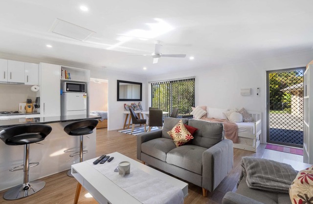 Bloomfield Villa! - Breakfast Deal