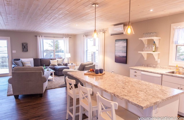 Blue Beach House - A pie de playa, aire acondicionado, recientemente renovado, aprobado por la familia.