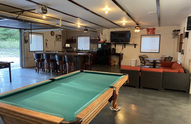 ¡Blue Bear Hideout, la configuración definitiva para grupos grandes y reuniones!