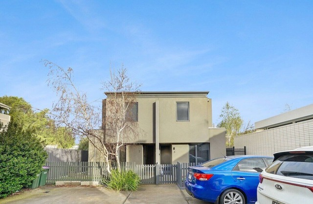 Blue Chip Williamstown Beach Bay Townhouse