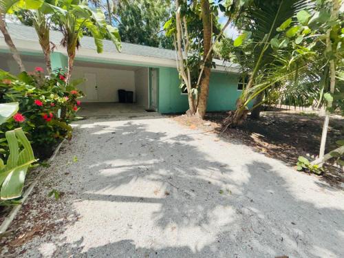Blue Crab Dock On Gulf Canal Front Close 2 Beach Restaurants