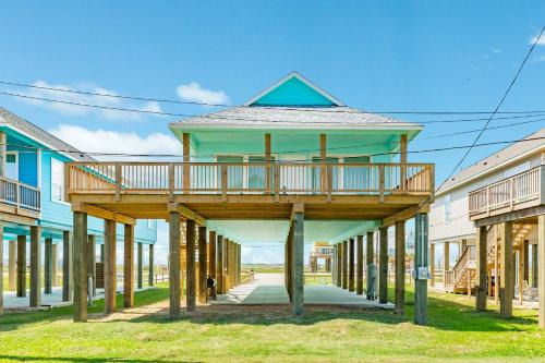 Blue Daze - Ocean View - Pet & Family Friendly