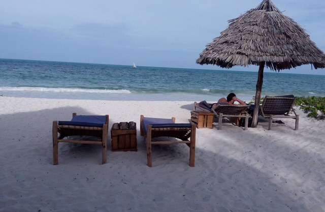 Blue Earth Beach Bungalows
