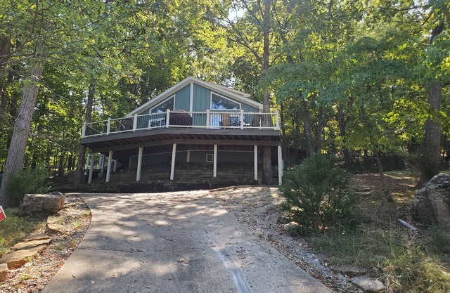 Blue Haven-Community Pool with Lake Access; Fire Pit; 10 Min to Marina & Park