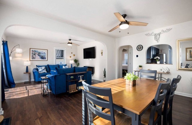 Blue Haven Cottage | Spacious 2BD in the Heights