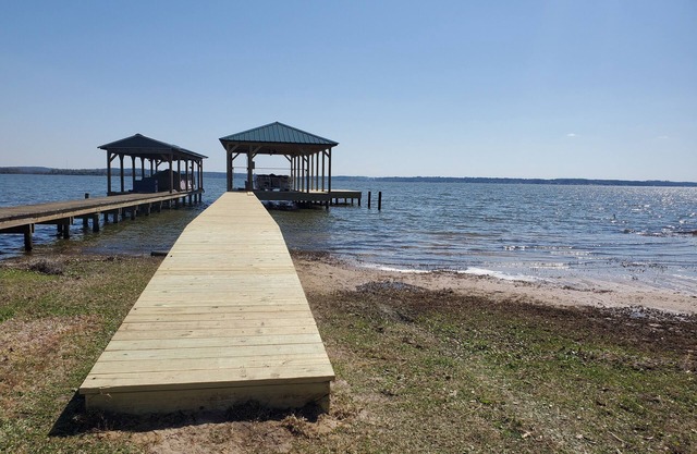 Blue Haven Lake House Lake Palestine Tx 3Bd 2 baños, terraza cubierta, aire acondicionado y slip
