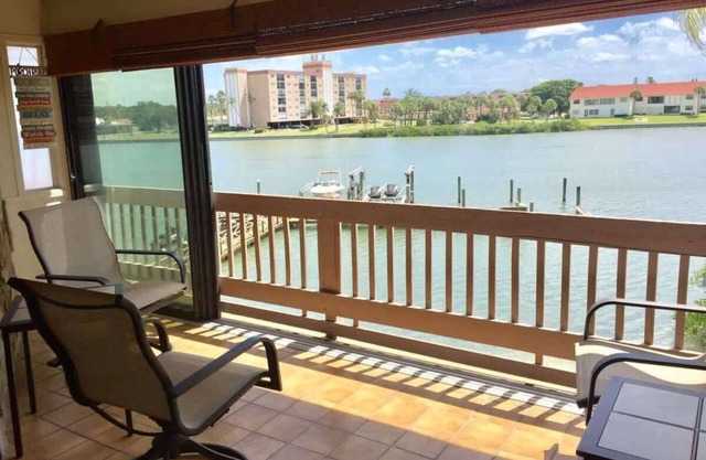 Blue Haven Resort | Bay View, Heated Pool, Fishing