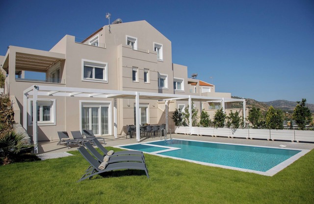 Blue Hills Villas by Estia, Yellow 2
