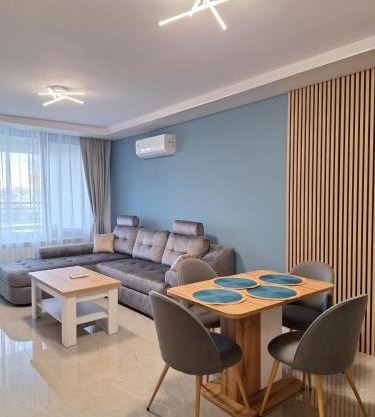 Blue Home Atana Near Airport