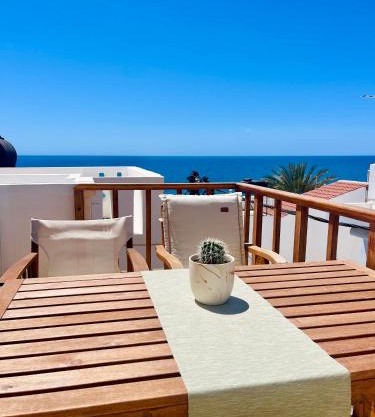 Blue Horizon Apartment