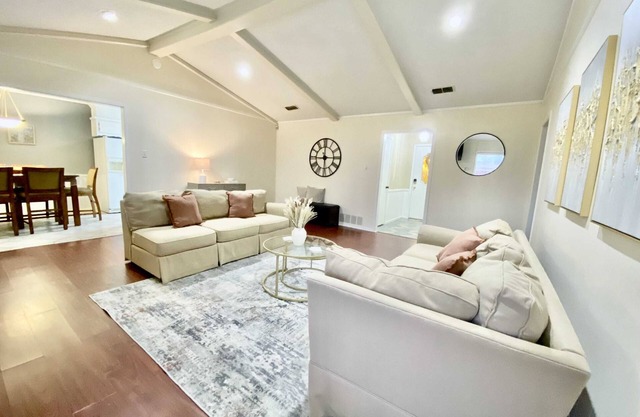 Blue Jay's Magnolia - 3BR 2BA - Family Friendly