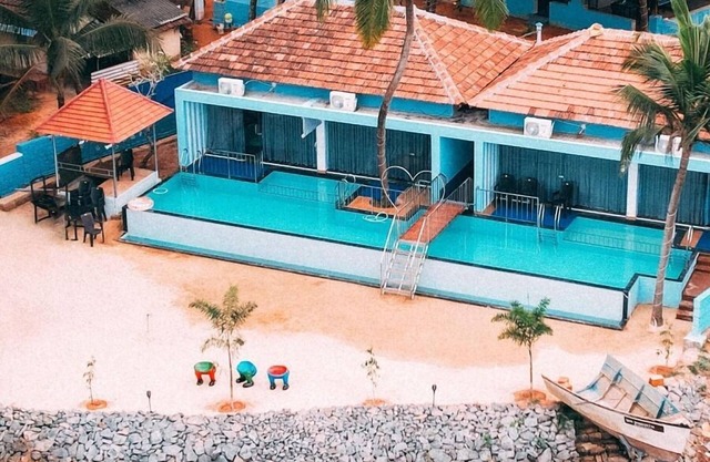 Blue Lagoon Homestay