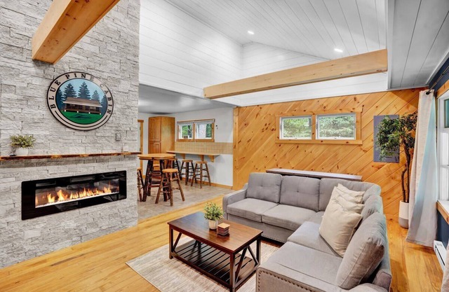 Blue Pine Cabin | Central Pocono Modern w/ Hot Tub