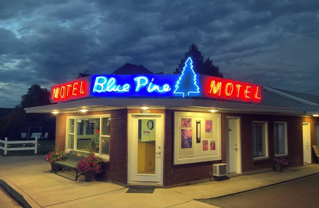 Blue Pine Motel