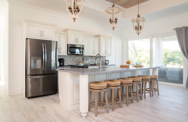 Blue Reef Villa, New build located on one of Little Exuma's Lazy Rivers!