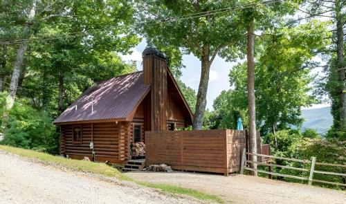 Blue Ridge Cozy Cabin-Hot Tub & Dog Friendly