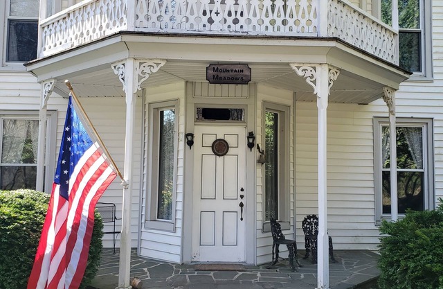 Milepost 180 Blue Ridge Parkway; Aire fresco, tranquilo, Lakeview, ideal para familias