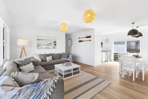 Blue Seas Beach House, 400 metres to the beach